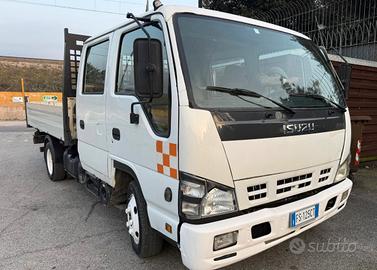 Isuzu doppia cabina ribaltabile