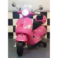 moto motorino elettrico bambina vespa fuxia