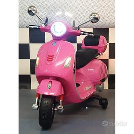 moto motorino elettrico bambina vespa fuxia