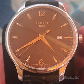 mTissot T-Tradition, 42mm, con doppio cinturino