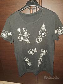 T-shirt maglietta a maniche corte Upim nera fiori