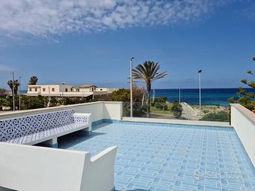 A mt 5 dal mare di Lido Valderice 7 posti letto