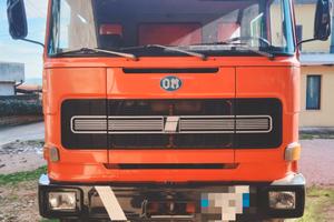 Camion OM 16026