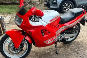 CBR 600 F