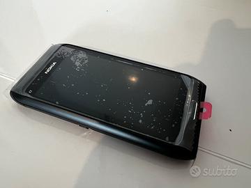 Nokia E7 NUOVO con pellicole da collezione