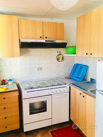 Casa azzurra vicino al mare