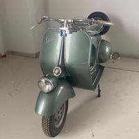 Piaggio vespa 125 v31T faro basso - 1959