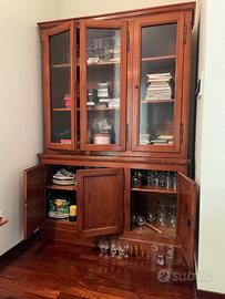Credenza antica in legno di larice