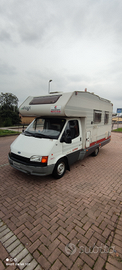 Camper compatto da 5,56mt 2.5 80cv