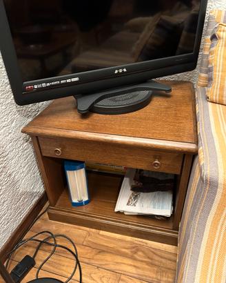 Tavolino TV / portariviste / comodino con cassetto