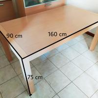 Tavolo in legno allungabile