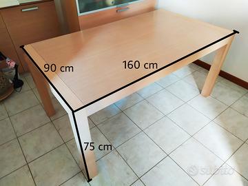 Tavolo in legno allungabile