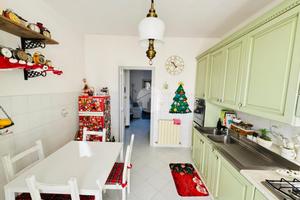 4 LOCALI A SESTRI LEVANTE