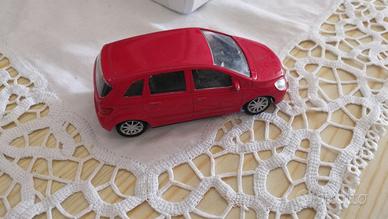 Mercedes Benz Classe B scala 1:43 