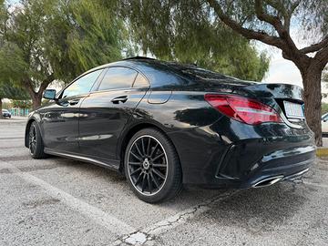 Mercedes CLA 200 Automatic AMG Line + Dark Knight