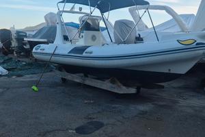 Gommone 580 motore mercury 40cv