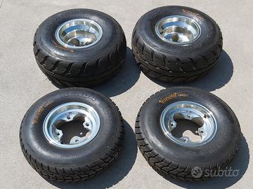 Cerchi in lega e gomme stradali per quad