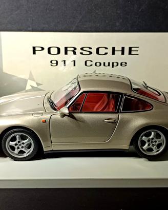 Porsche 911 (993) Coupé scala 1:18