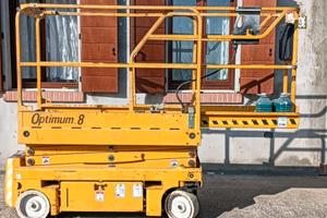 Piattaforma aerea a pantografo Haulotte