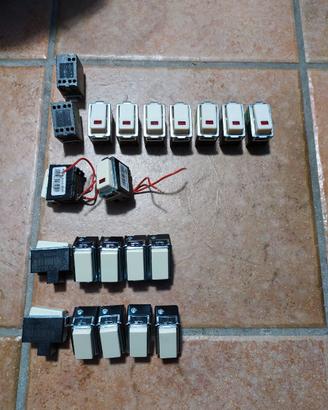 Interruttori e deviatori compatibili BTicino Magic