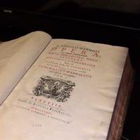 Libro antico tomo libro raro 1736 Virgilio opera