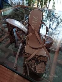 scarpe con tacco alto 