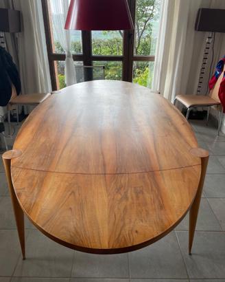 Tavolo da interno in legno