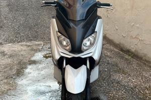 Yamaha X Max 250