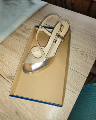 SANDALO IN PELLE LAMINATA E SWAROVSKI-TACCO 7 CM