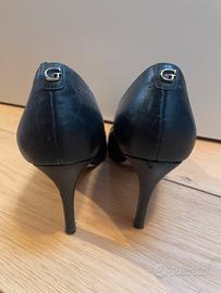 Decollete guess n.39