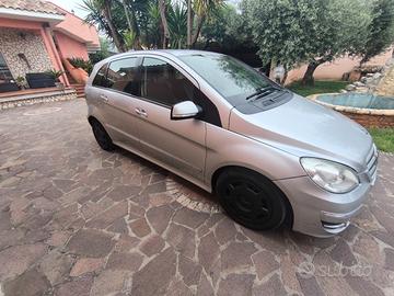 classe B  180 d w245 