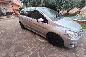 classe B  180 d w245 