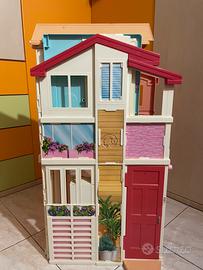 Casa delle vacanze di Barbie a 3 piani