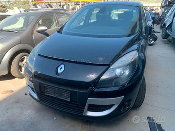 RENAULT SCENIC XMOD 1.9D - ANNO 2010 - PER RICAMBI