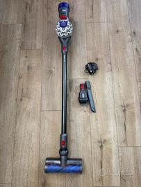 Dyson v8