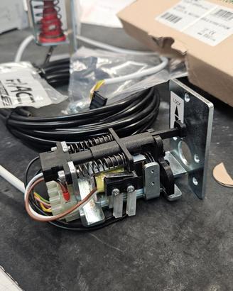FAAC 105124 KIT elettroblocco per porta automatica
