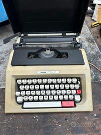 Macchina da scrivere Olivetti Lettera 42