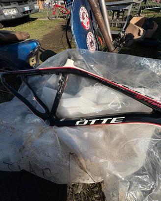 Telaio da 28” carbonio