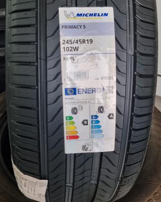 245 45 19 michelin estivi nuovi
