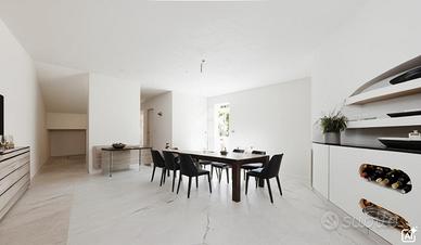 PORZIONE DI TRIFAMILIARE A ROMA