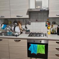 Cucina e tavolo allungabile