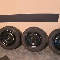 cerchi da 15  5 fori x yaris mazda 2 full hybrid