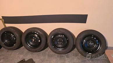 cerchi da 15  5 fori x yaris mazda 2 full hybrid