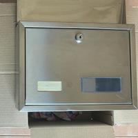 Cassetta postale a muro