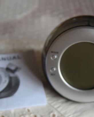 Orologio sveglia da scrivania o comodino ad acqua