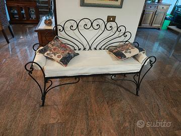 divanetto in ferro battuto 