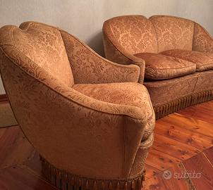 Divano due posti e due poltrone