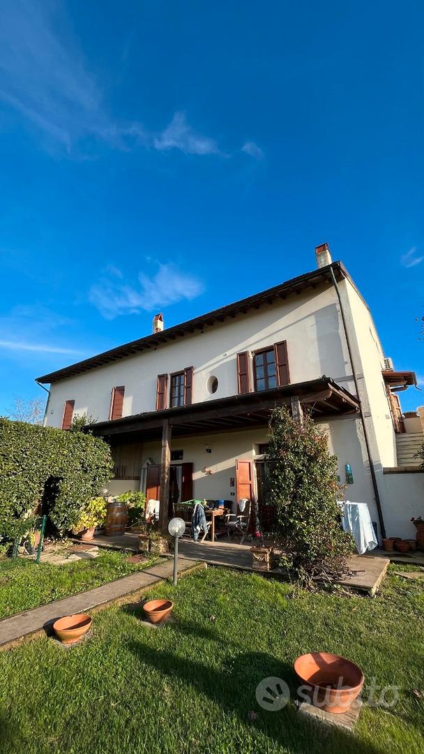 Casa - Parte di cascinale indip.te con giardino