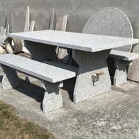 Tavolo in pietra