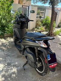 BEVERLY PIAGGIO 300 ie, ABS-ASR- 2019